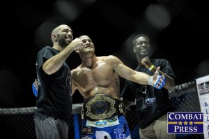 Stansbury (center) (Phil Lambert/Combat Press)