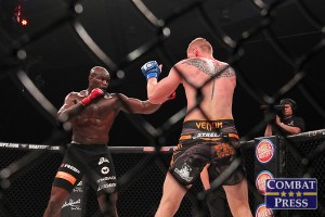 Cheick Kongo (L) fights Alexander Volkov (Jeff Vulgamore/Combat Press)