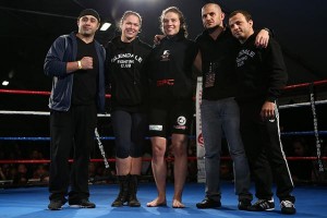 Shafir (center) (Dave Mandel/Sherdog)