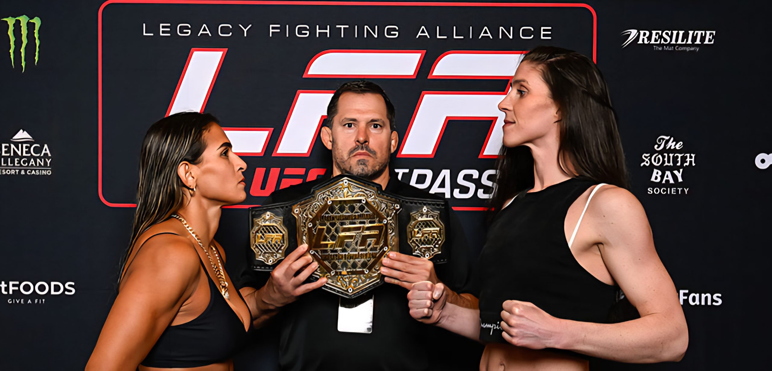 Beatriz Mesquita and Sierra Dinwiddie before LFA 211.