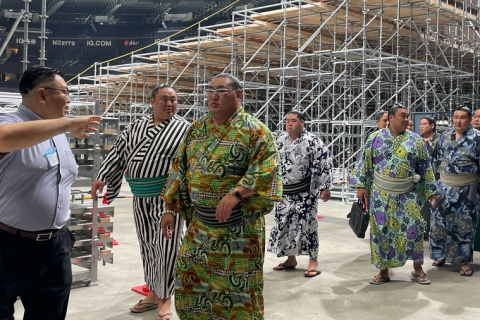 Hoshoryu and other sumo wrestlers tour the new arena that will host the 2025 Nagoya tournament.