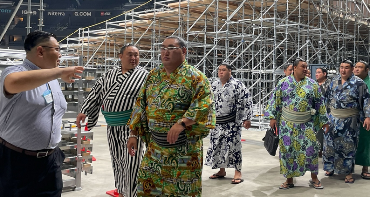 Hoshoryu and other sumo wrestlers tour the new arena that will host the 2025 Nagoya tournament.